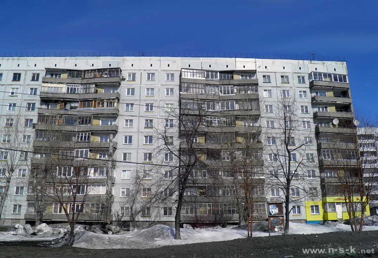 Togliatti, Kurchatov blvd house 7. Apartment house