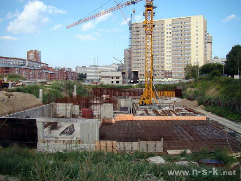 Галущака, 15 фото темпы строительства осень 2010