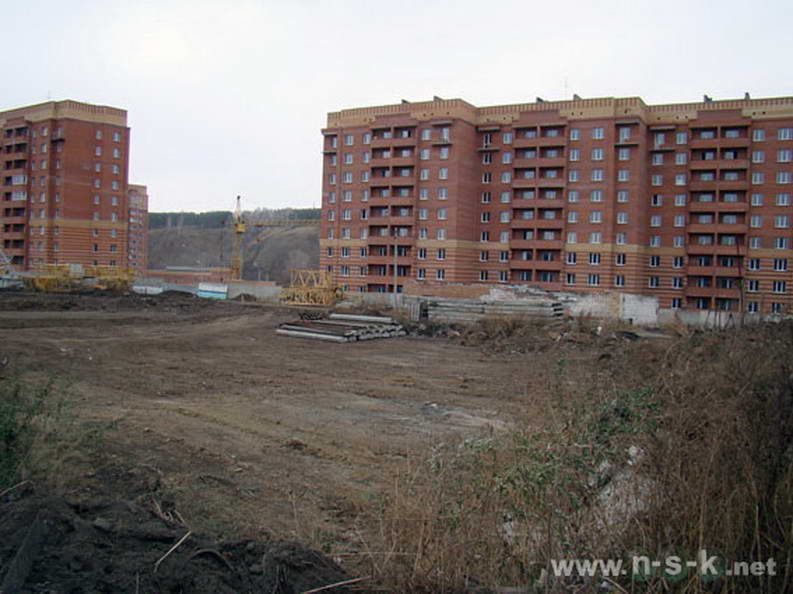 Первомайская, 230 фотоотчет строительства 2010 год